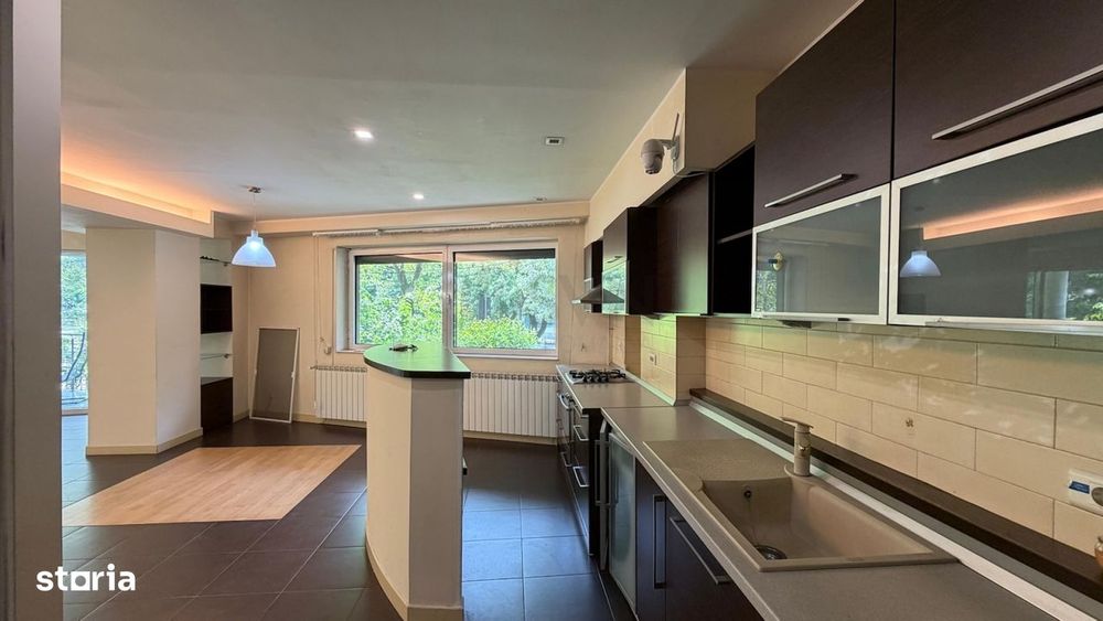 Apartament deosebit de 4 camere Herastrau