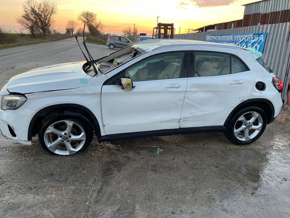 Mercedes GLA 180 X156 двигател 270910 автоматик, 122 кс.., 60 000