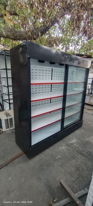 Витрина  холодильник на заказ
