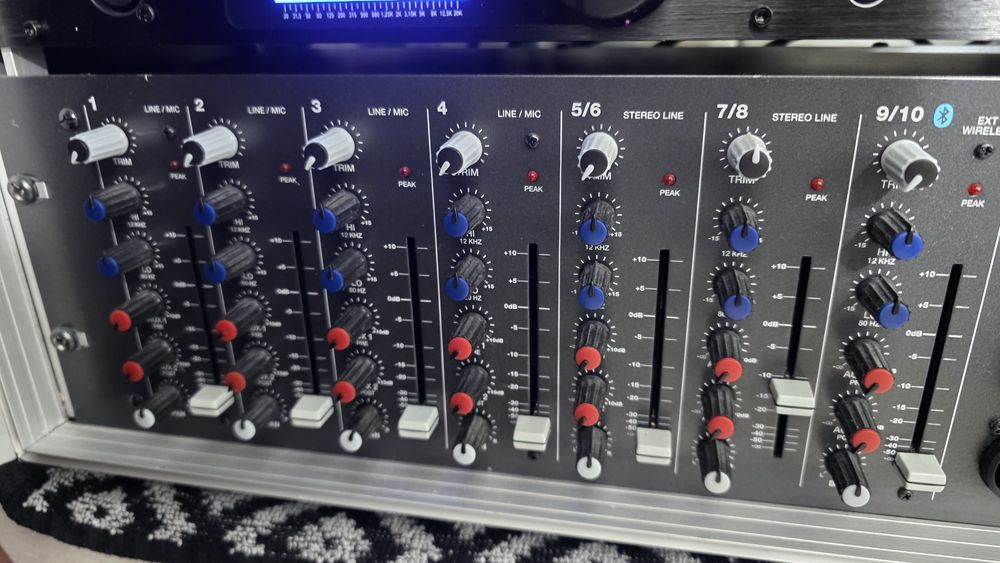 Vand mixer pasiv Alesis multimix 10 wireless