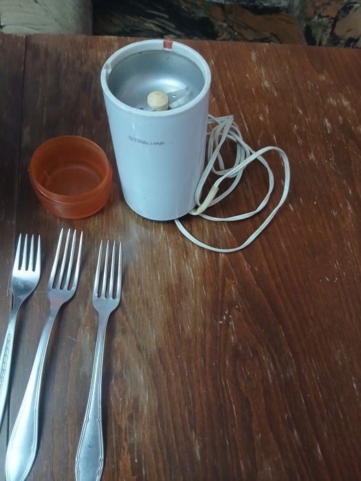 Прибори за хранене