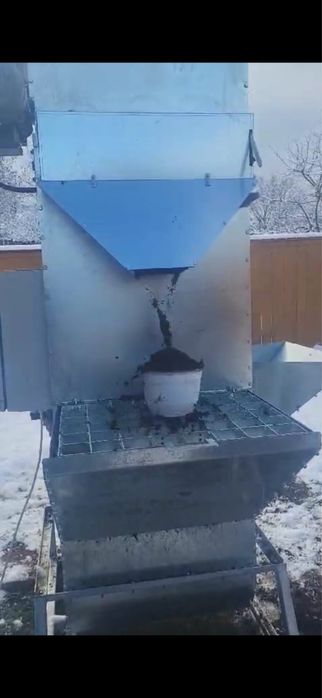 Malaxor turba cu functie de umplere ghivece/tavi alveolare