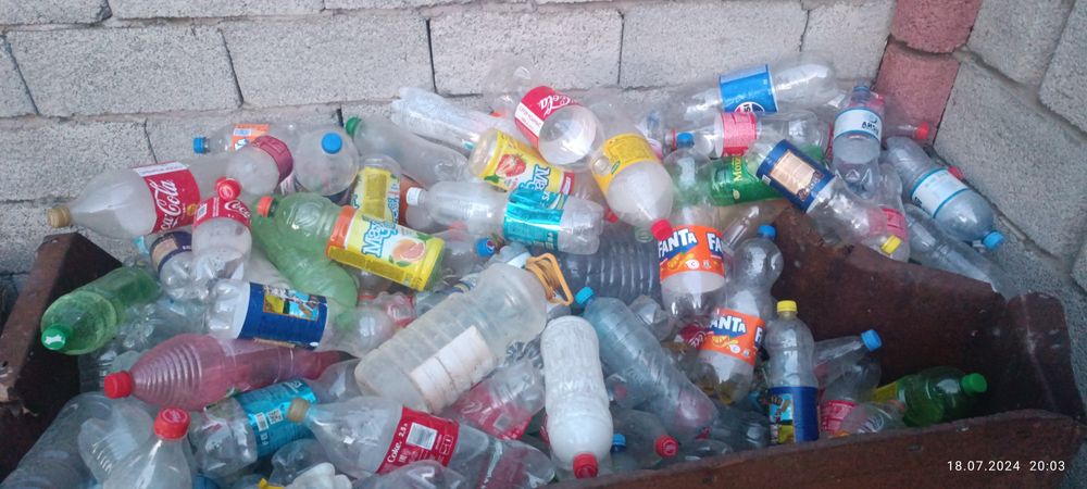 Баклашка сатылады.