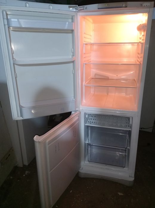 Продам холодильник