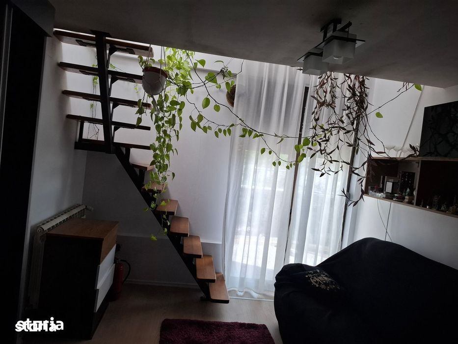Casă 8 camere // Barbu Văcărescu