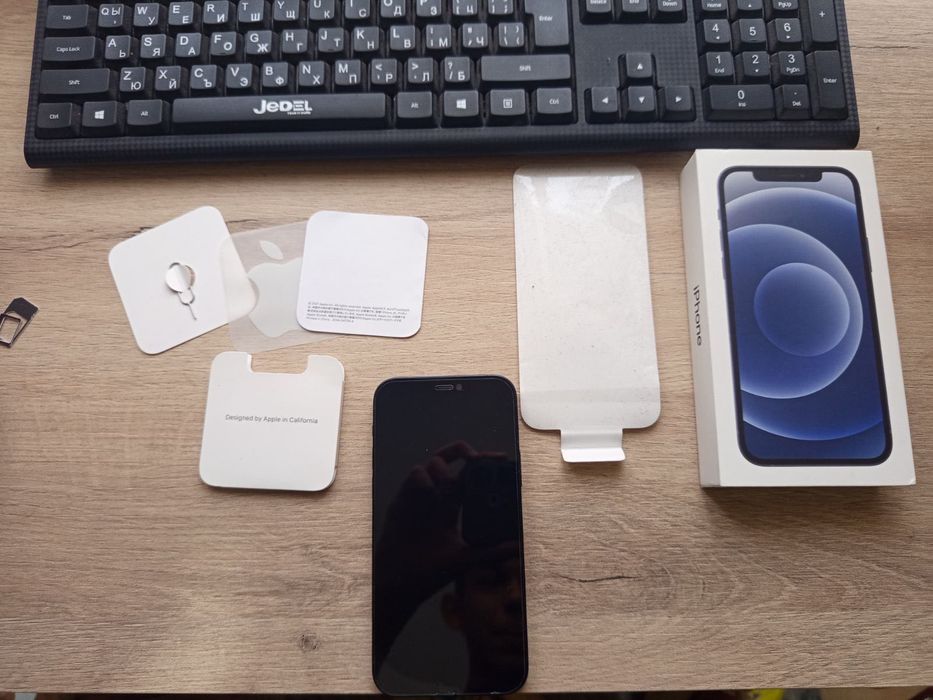 iphone 12 с кутия!