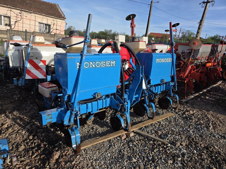 Semanatoare Porumb Monosem PNU 4  Sire