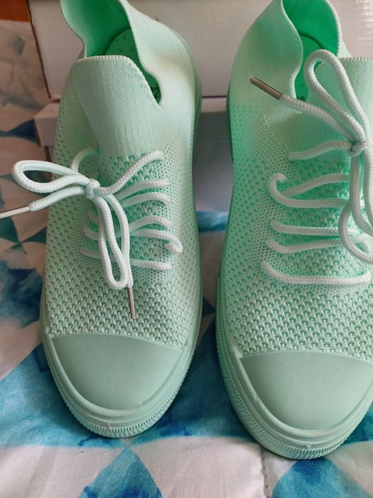 Летни спортни унисекс обувки