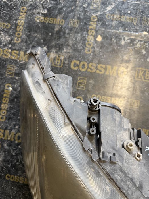 Фар десен ксенонов Mercedes S class W221 мерцедес с класа в221 desen