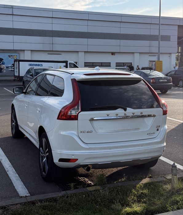 VOLVO XC60 2016 — imagine 4