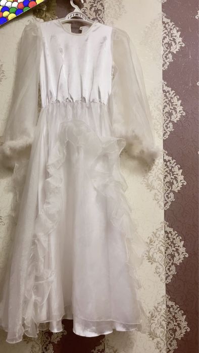 оба платья за 10000 тенге