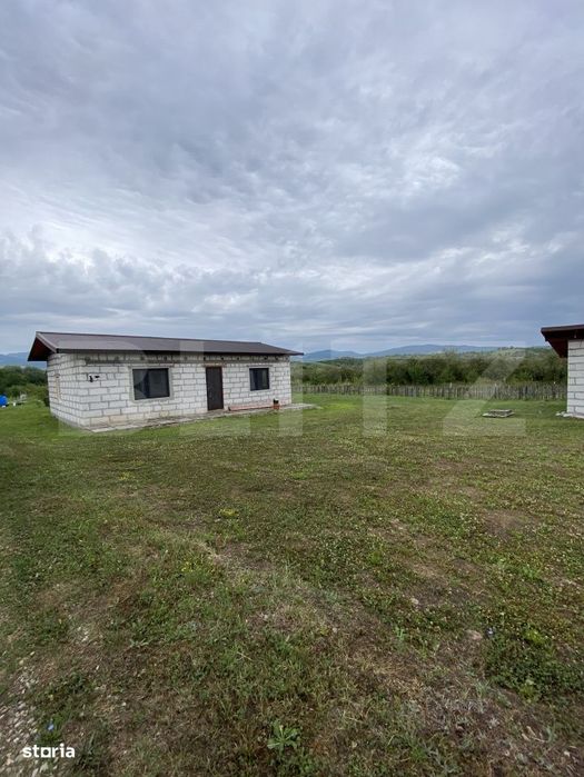 Casa de vanzare, 15 arii de teren, 15 minute de Bistrita