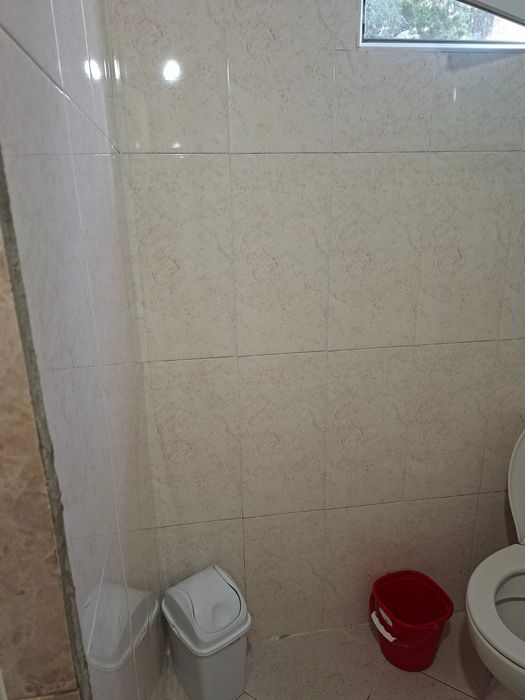 Продава етаж от къща идеален център 120кв.м.