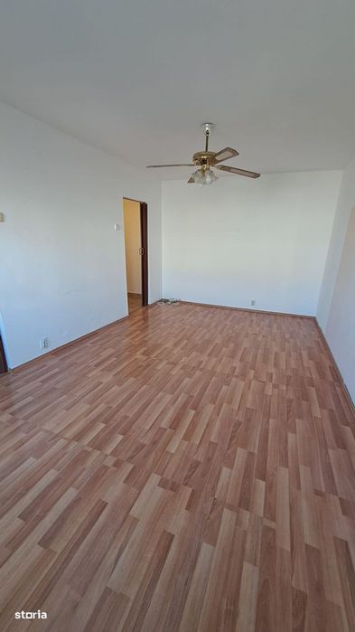 Luminisului garsoniera confort I etaj 2 intermediar