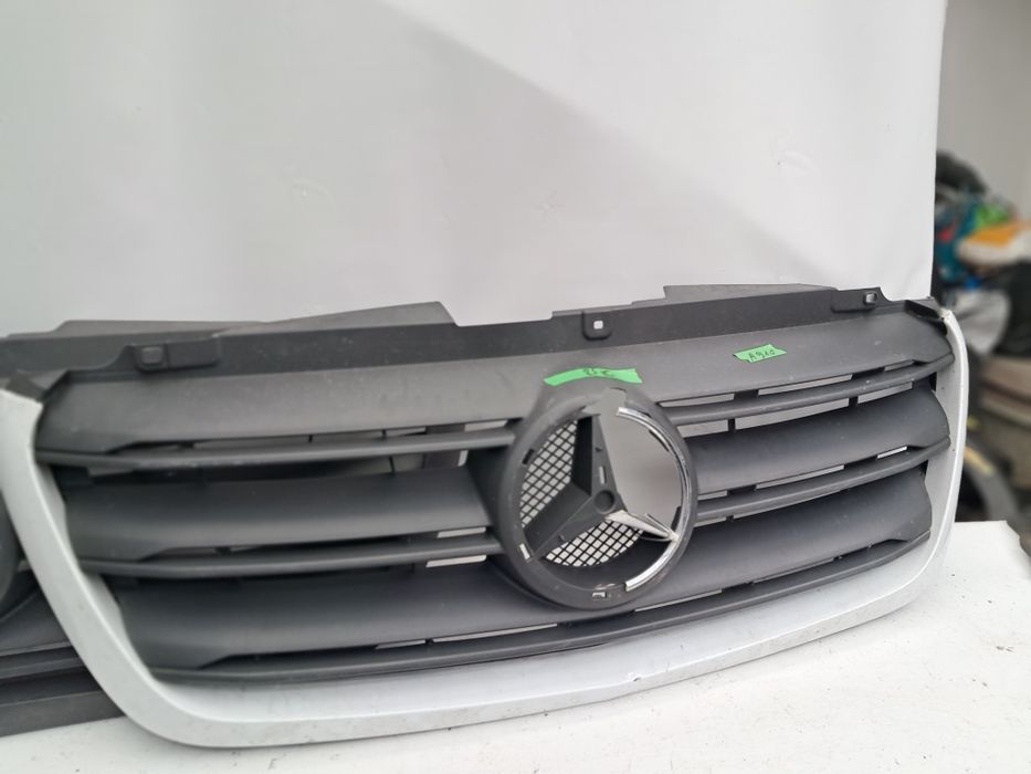 Грил решетка Mercedes Sprinter W910