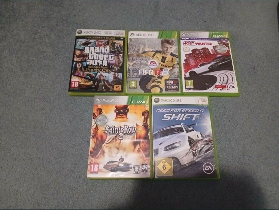 Consolă Xbox 360+ 2 controllere+5 jocuri-îngrijit