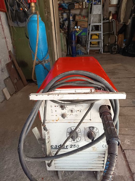 Продавам телоподаващо ЦО СТРУНА 250ампера трифазно