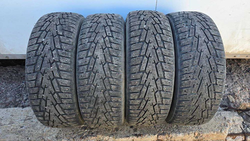 Delmax Ultima Ice 215/60 R17 (4 шины) шипы