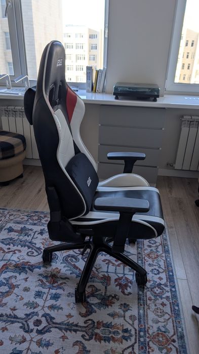 Игровое кресло 2E