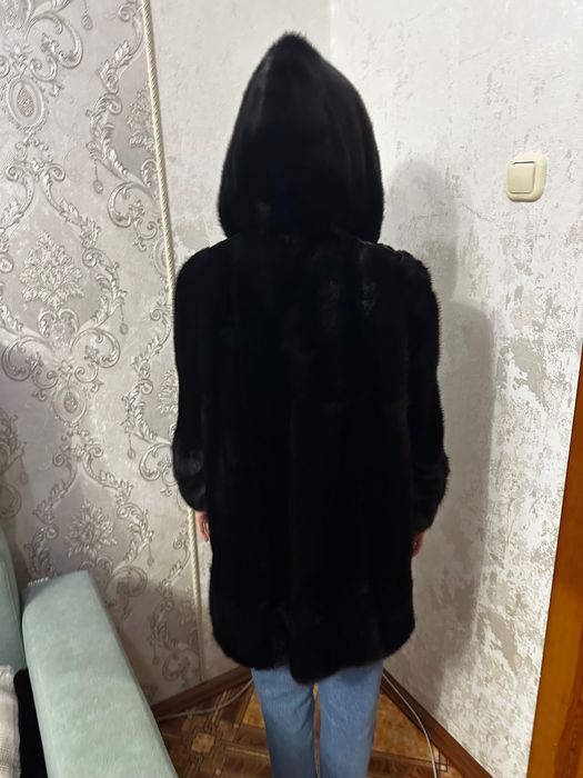 Продам шубу норковую