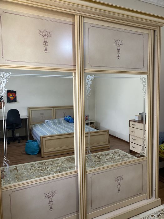 Гарнитур спальный