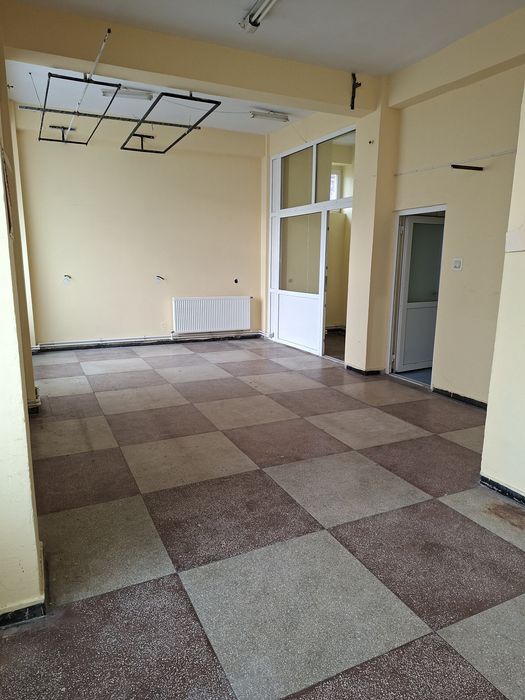 Spații comerciale sau de locuit Vișoi 3