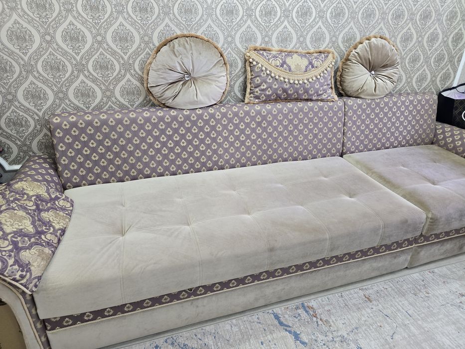 Продаётся диван !