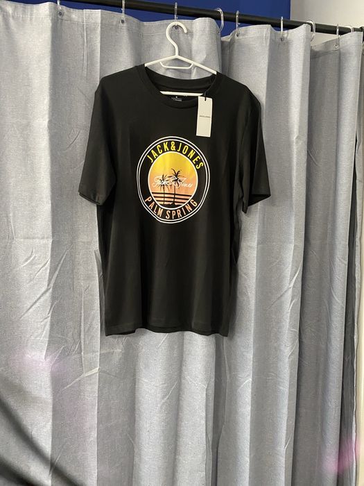 Мъжки тениски различни модели