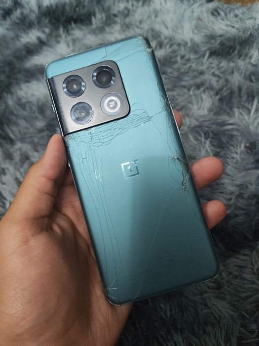 One plus 10 pro 16/256