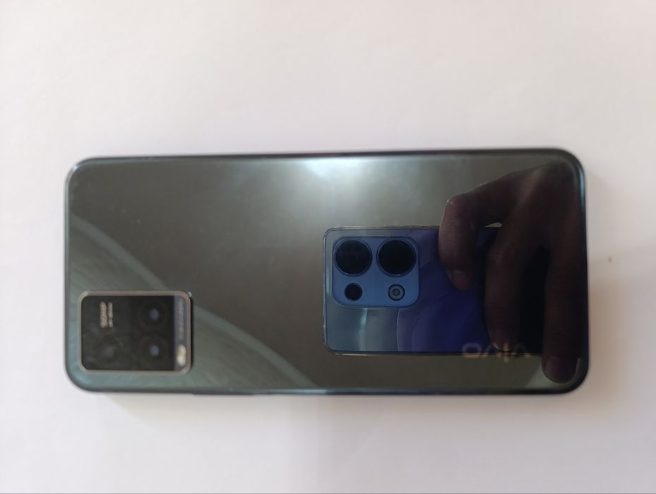 Vivo y33s srochni sotiladi