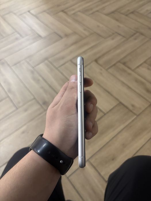 Iphone XR ашылмаган