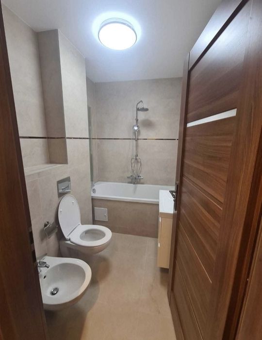 Inchiriez apartament cu 2 camere