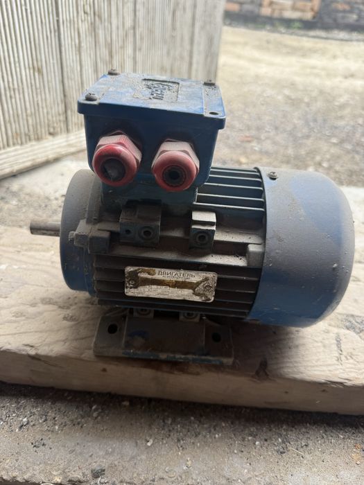 Продам электродвигатель
