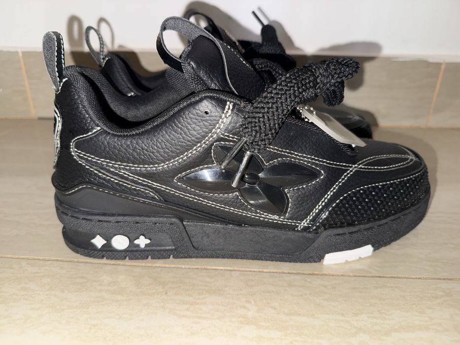 Lv Skate full negru