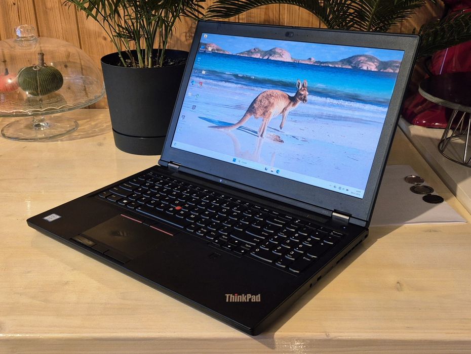 Laptop Lenovo 4K cu 64GB RAM si  RTX 5000 16GB GDDR6 NVMe 512GB