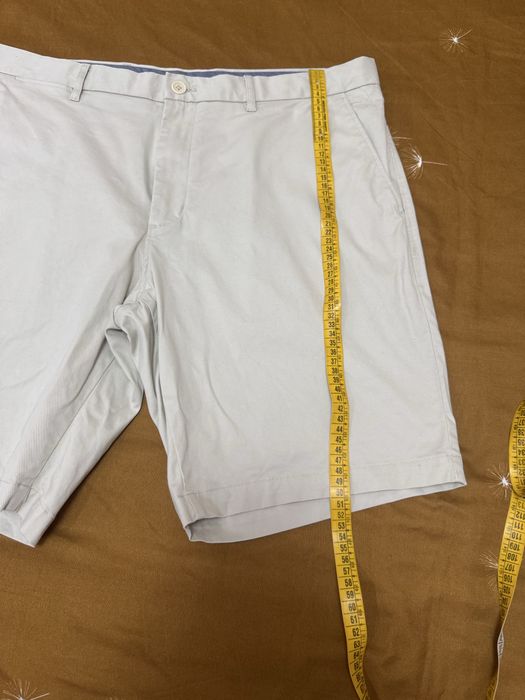 Vand pantaloni scurti barbati