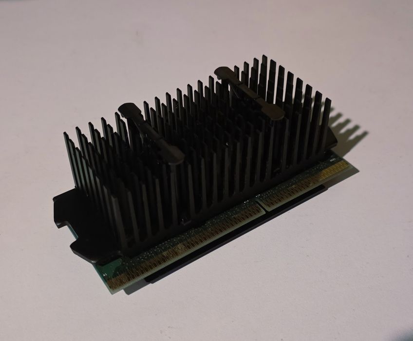 Procesor Intel Pentium III 600MHz Slot 1 SL3NB piesă colecție retro