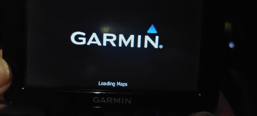 Продавам gps навигация Garmin nuvi 2455