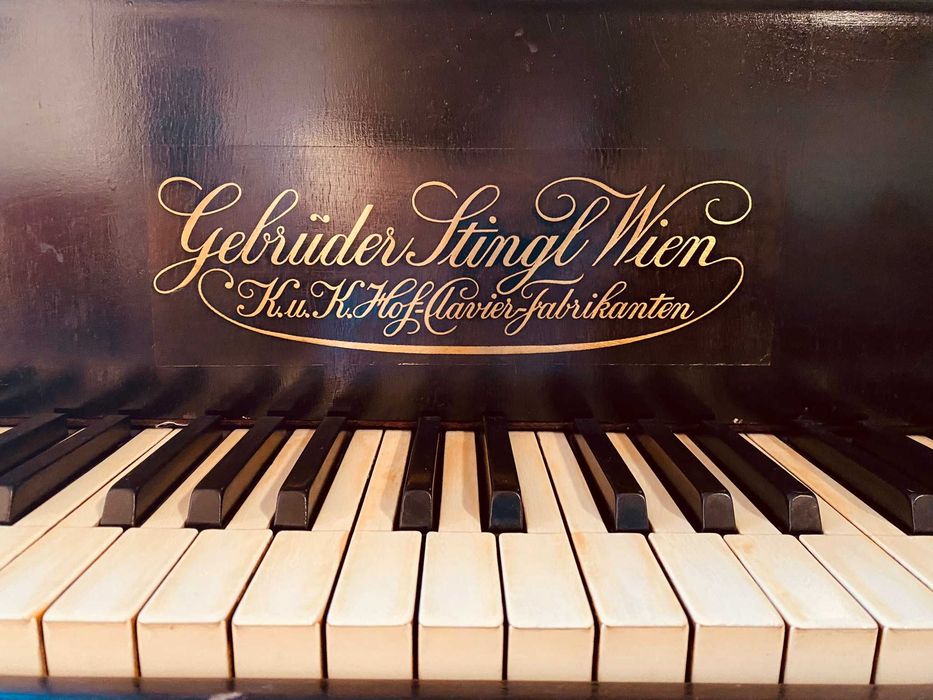Vind pian de concert Gebrüder Stingl Wien din 1911