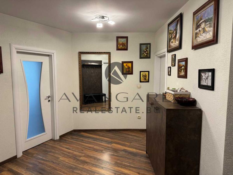 Продава се Тристаен апартамент в Пловдив, Кършияка - 176 кв.м за 2586 €/кв.м - Снимка #13