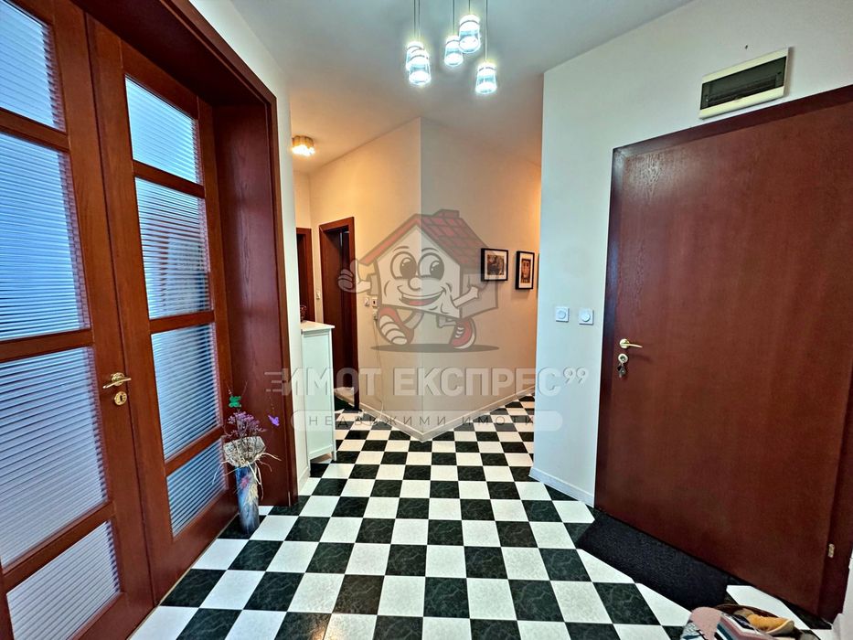 Продава се Етаж от къща в Асеновград - 255 кв.м за 981 €/кв.м - Снимка #8