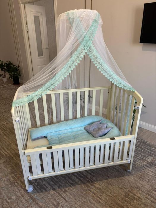 Продам манеж  в хорошем состояний.