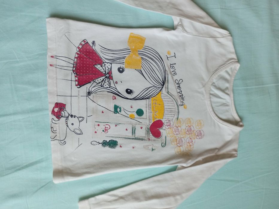 Продавам детско сукманче с две блузки