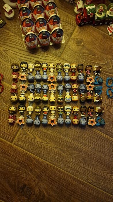 Colecția completă Stranger Things Kinder Joy