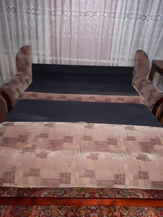 Продам мягкий уголок. Диван и 2 кресла.