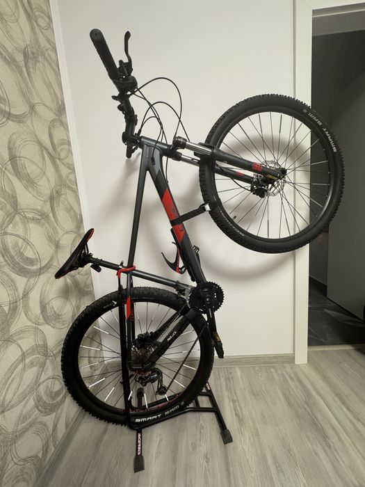 Suport pentru bicicleta, positie verticala