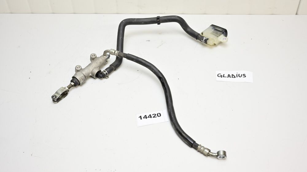 Pompa Frana Spate Cu Rezervor Si Furtun Suzuki SFV 650 Gladius 2009 -