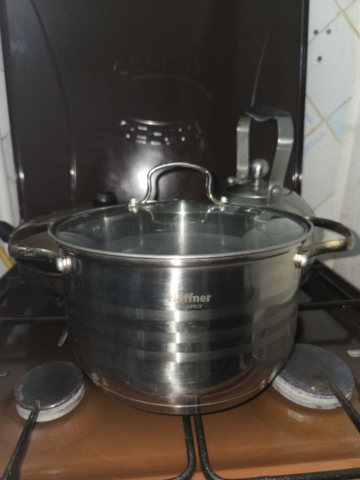 Кастрюля нержавеющей 5 литра.