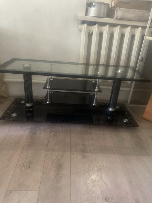 Продам стеклянный стол БУ