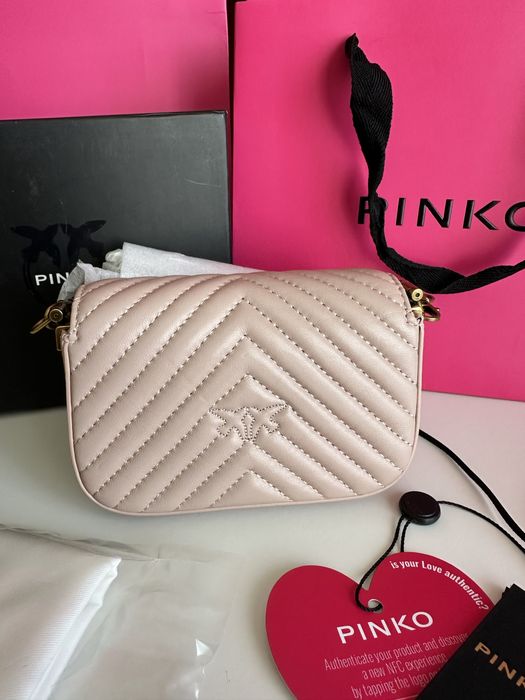 Чисто нови чантички Pinko Micro Love Click Bag